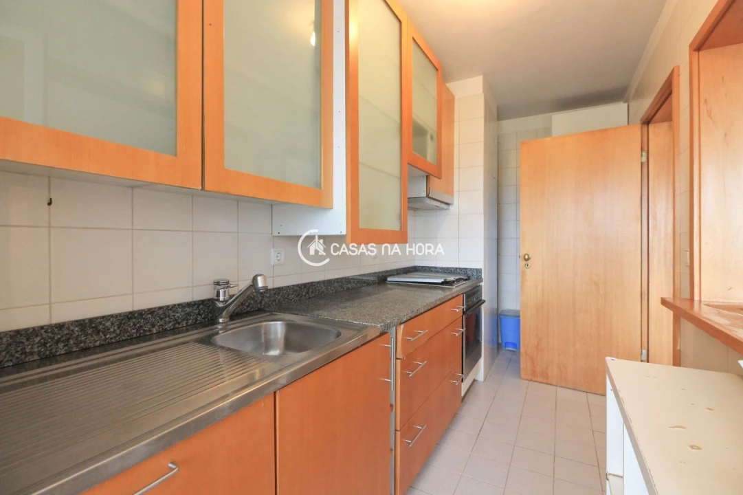 Apartamento T3 para Arrendamento em Ramalde Foto 12