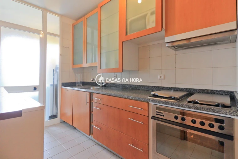 Apartamento T3 para Arrendamento em Ramalde Foto 6