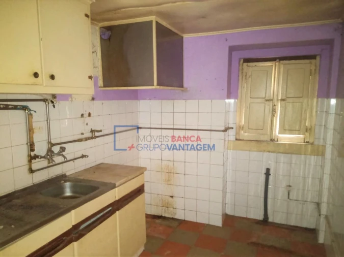 Moradia T4 para Venda em Casais e Alviobeira Foto 4