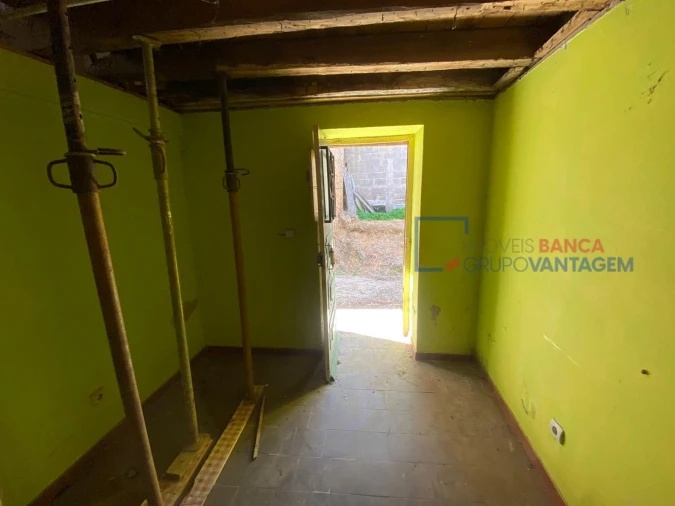 Moradia T4 para Venda em Casais e Alviobeira Foto 7