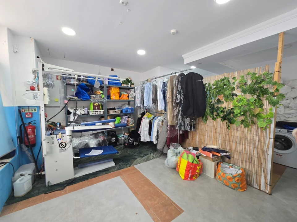 Loja para Venda em Setubal (São Sebastião) Foto 10