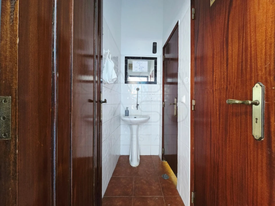 Loja para Venda em Setubal (São Sebastião) Foto 12