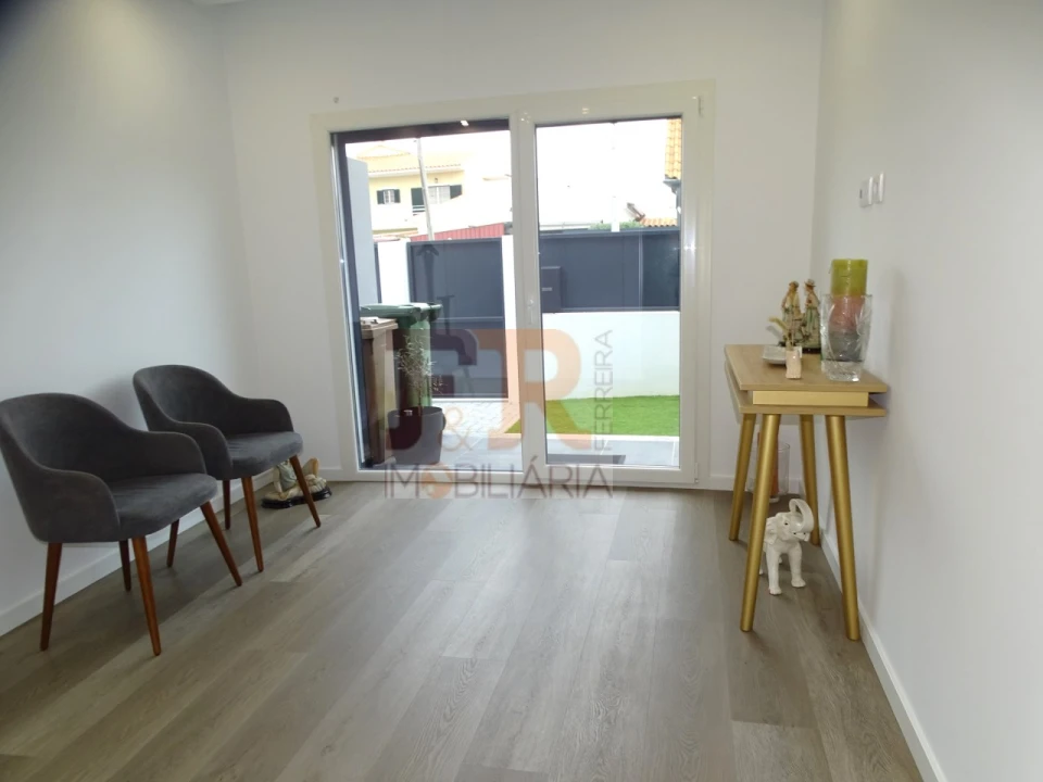 Moradia T3 para Venda em Fernao Ferro Foto 19