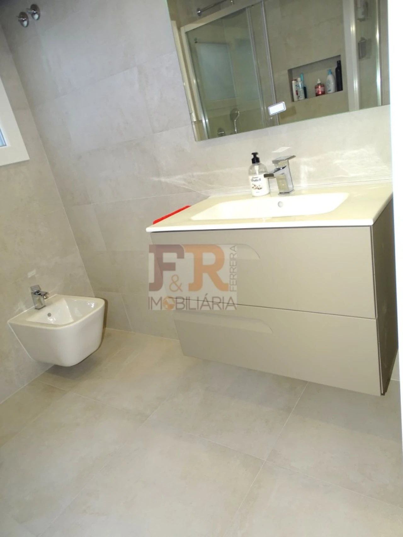 Moradia T3 para Venda em Fernao Ferro Foto 35