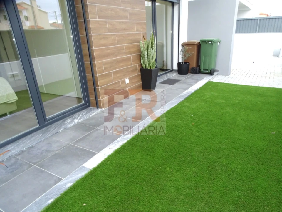 Moradia T3 para Venda em Fernao Ferro Foto 8