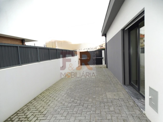 Moradia T3 para Venda em Fernao Ferro Foto 4