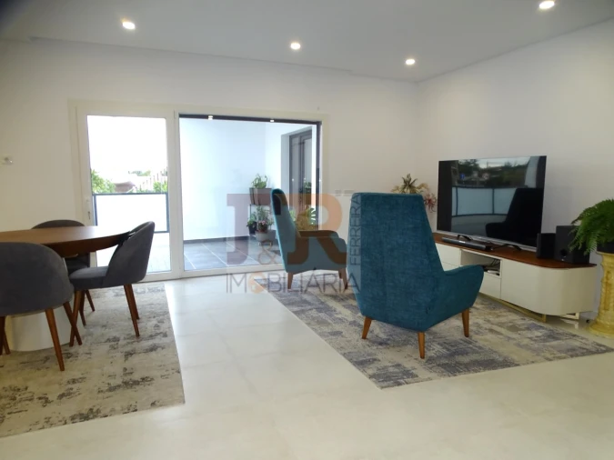 Moradia T3 para Venda em Fernao Ferro Foto 18