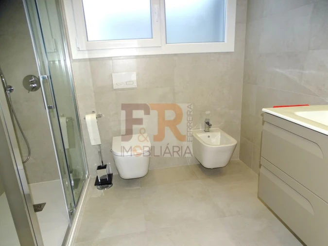 Moradia T3 para Venda em Fernao Ferro Foto 34