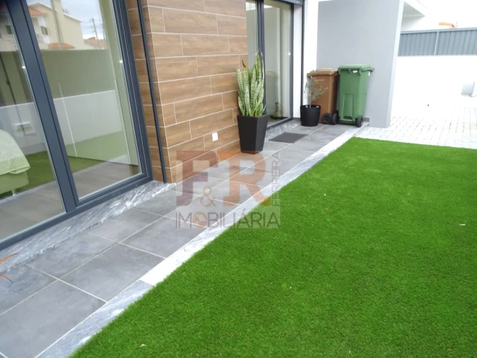 Moradia T3 para Venda em Fernao Ferro Foto 8