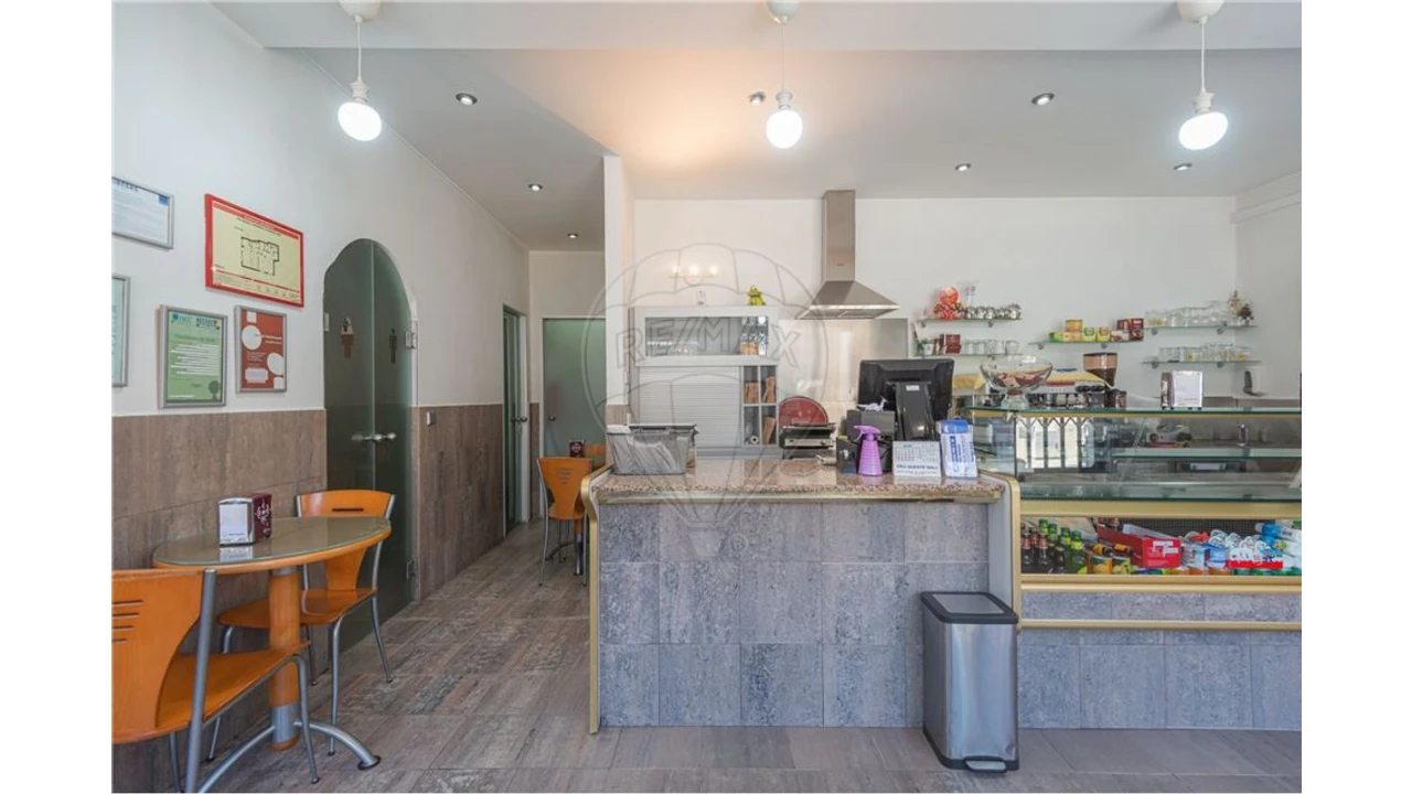 Negócio para Venda em Rio Tinto Foto 4