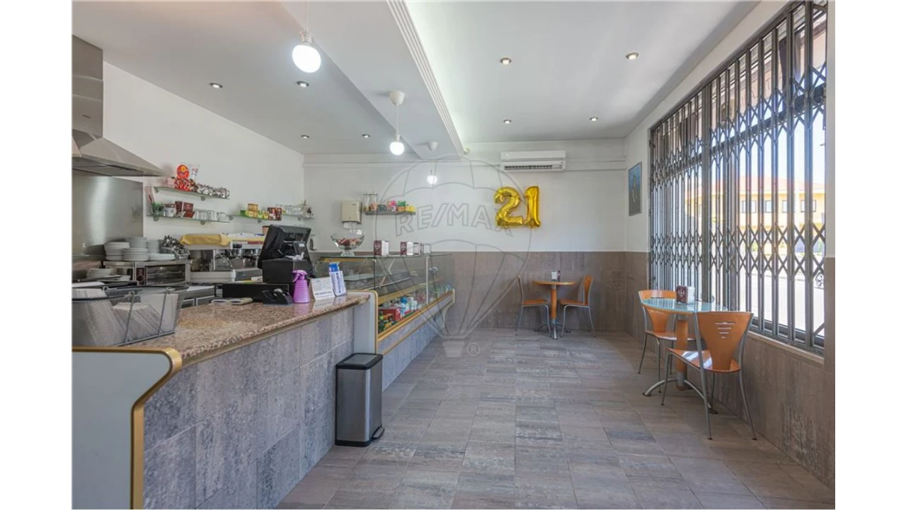 Negócio para Venda em Rio Tinto Foto 3