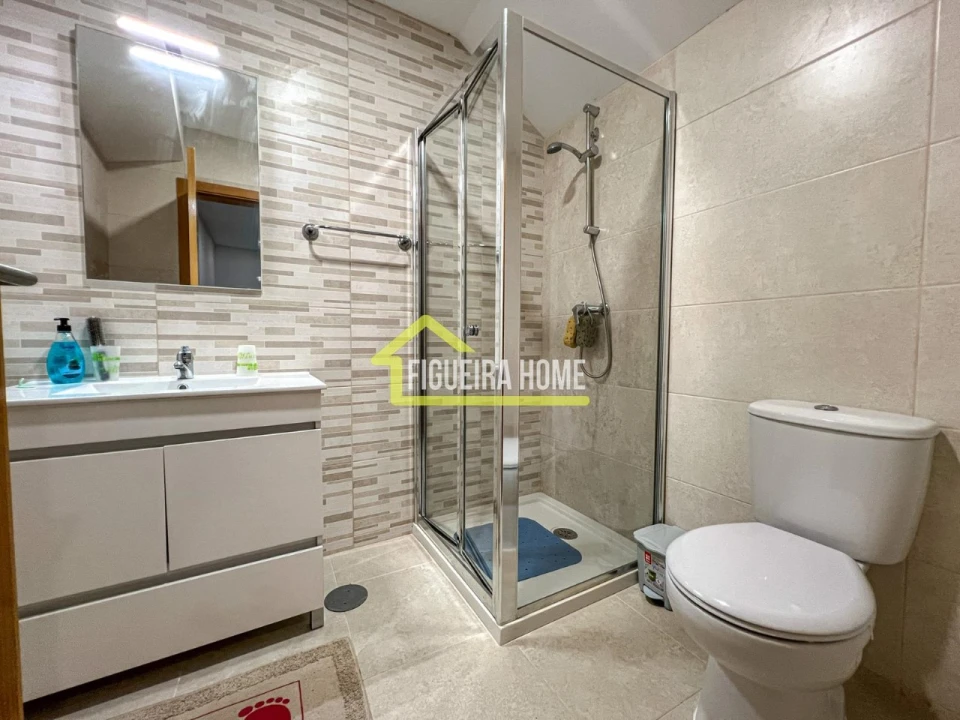 Apartamento T1 para Venda em Buarcos Foto 14