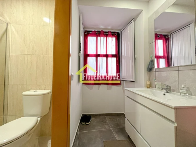 Apartamento T1 para Venda em Buarcos Foto 6