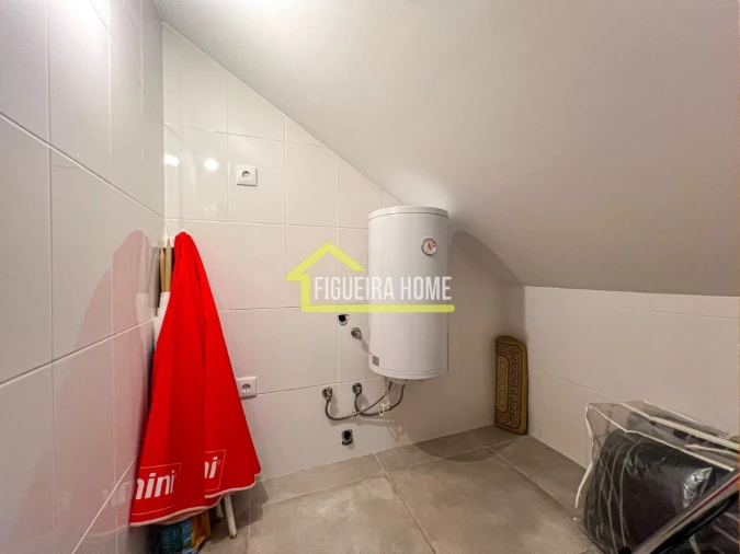 Apartamento T1 para Venda em Buarcos Foto 17