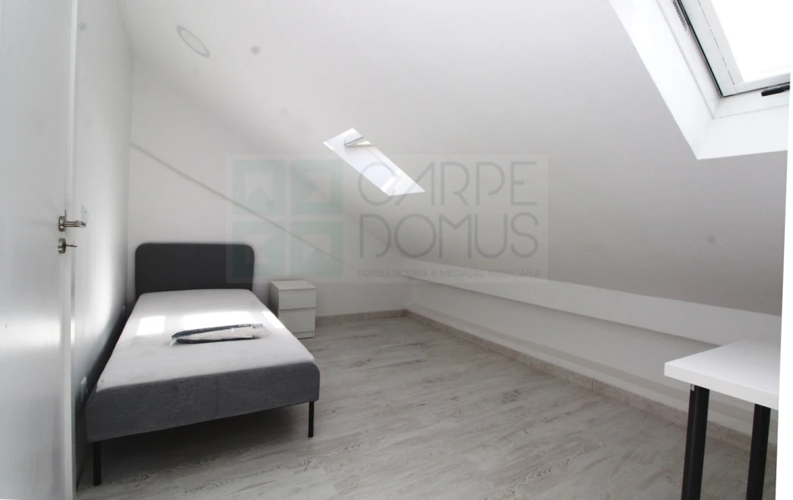 Moradia T9 para Venda em Ajuda Foto 13