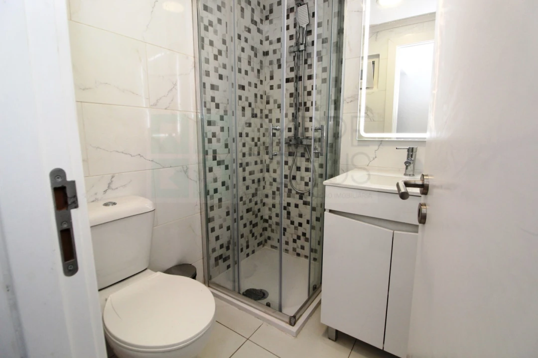 Moradia T9 para Venda em Ajuda Foto 20