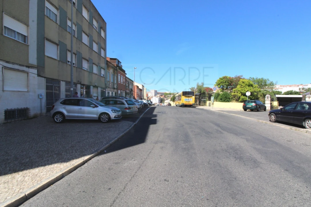 Moradia T9 para Venda em Ajuda Foto 27