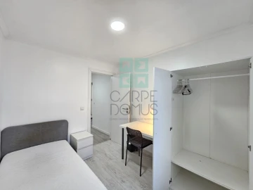Moradia T9 para Venda em Ajuda