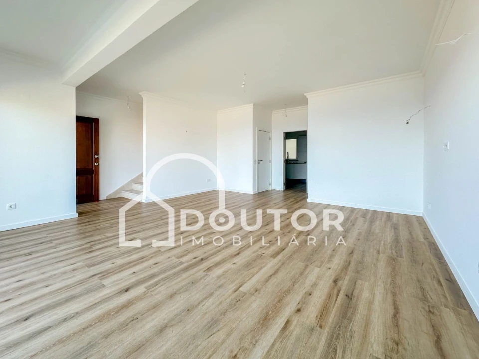 Moradia T3 para Venda em Gaula Foto 6