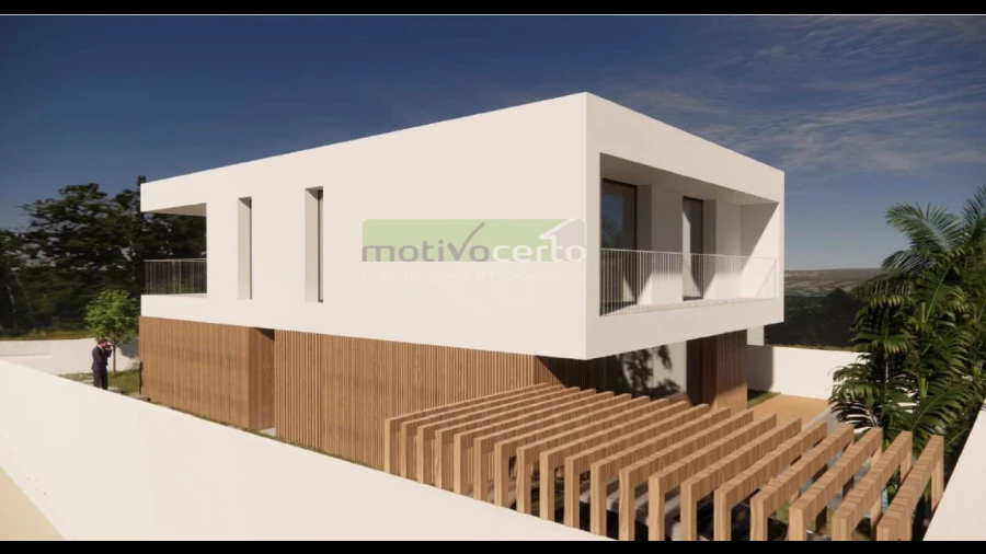Terreno para Venda em Santo António dos Cavaleiros e Frielas