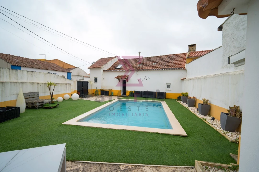 Moradia T2 para Venda em São Bartolomeu dos Galegos e Moledo Foto 1