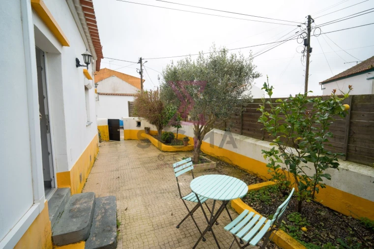 Moradia T2 para Venda em São Bartolomeu dos Galegos e Moledo Foto 46