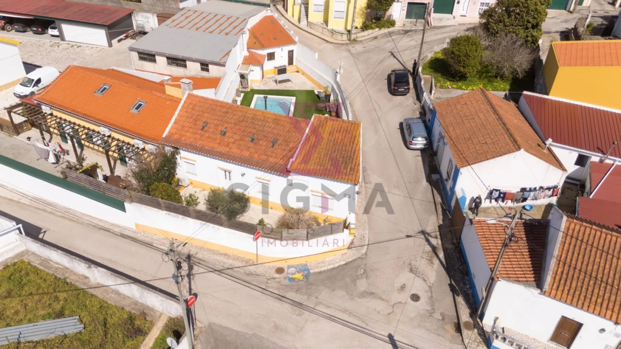 Moradia T2 para Venda em São Bartolomeu dos Galegos e Moledo Foto 1