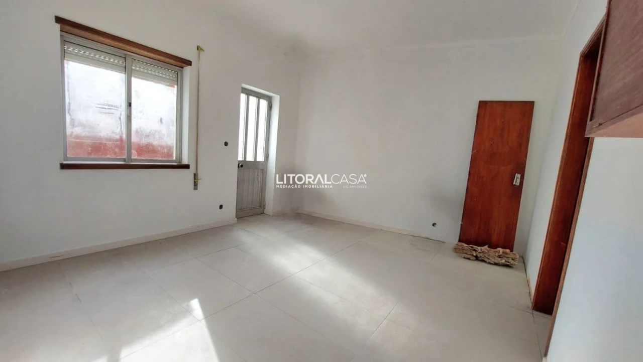 Apartamento T1 para Venda em Glória e Vera Cruz Foto 2