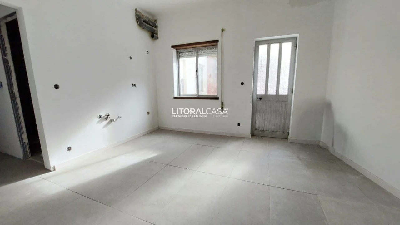 Apartamento T1 para Venda em Glória e Vera Cruz Foto 3