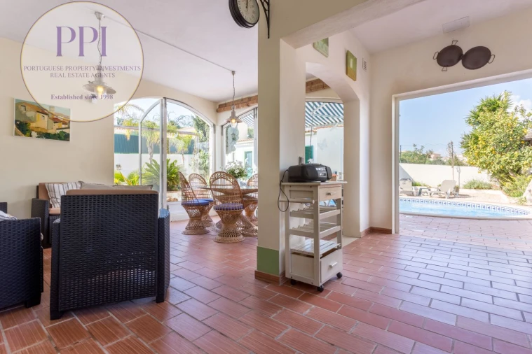 Moradia T4 para Venda em Lagos (São Sebastião e Santa Maria) Foto 9