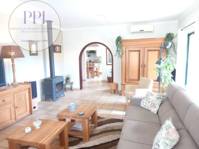 Moradia T4 para Venda em Lagos (São Sebastião e Santa Maria) Foto 41