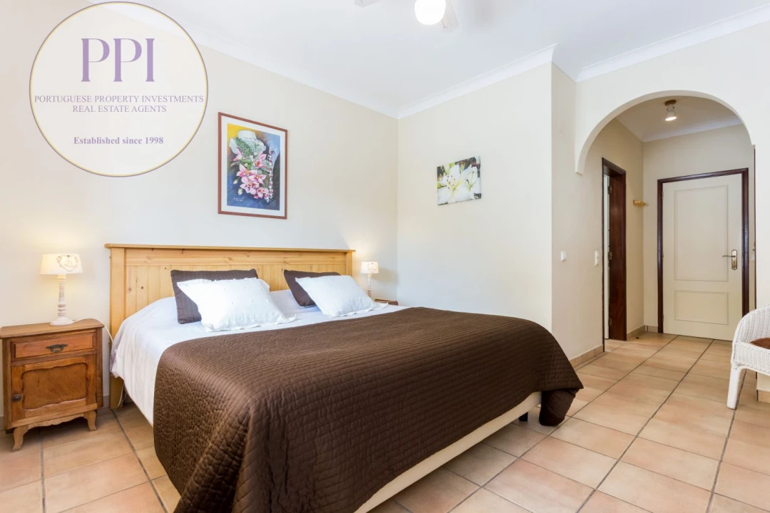 Moradia T4 para Venda em Lagos (São Sebastião e Santa Maria) Foto 20