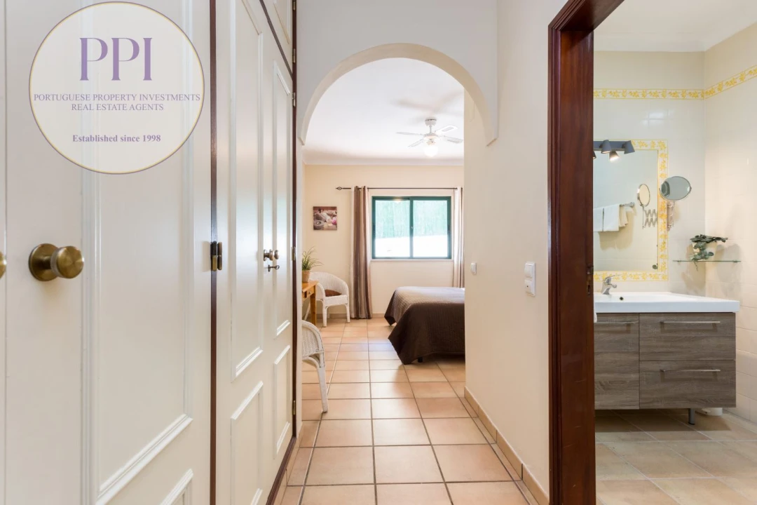 Moradia T4 para Venda em Lagos (São Sebastião e Santa Maria) Foto 18