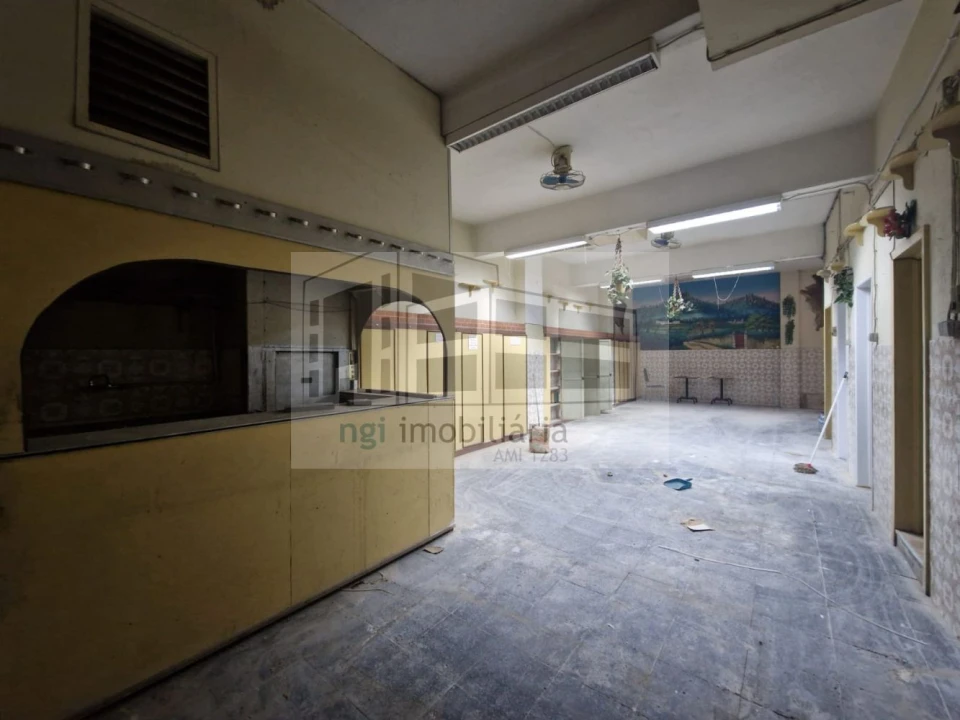 Loja para Arrendamento em Agualva e Mira-Sintra Foto 9