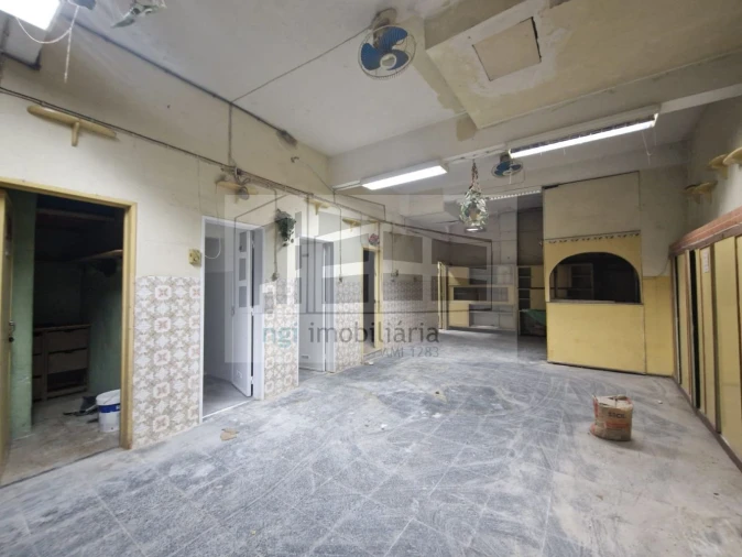 Loja para Arrendamento em Agualva e Mira-Sintra Foto 12