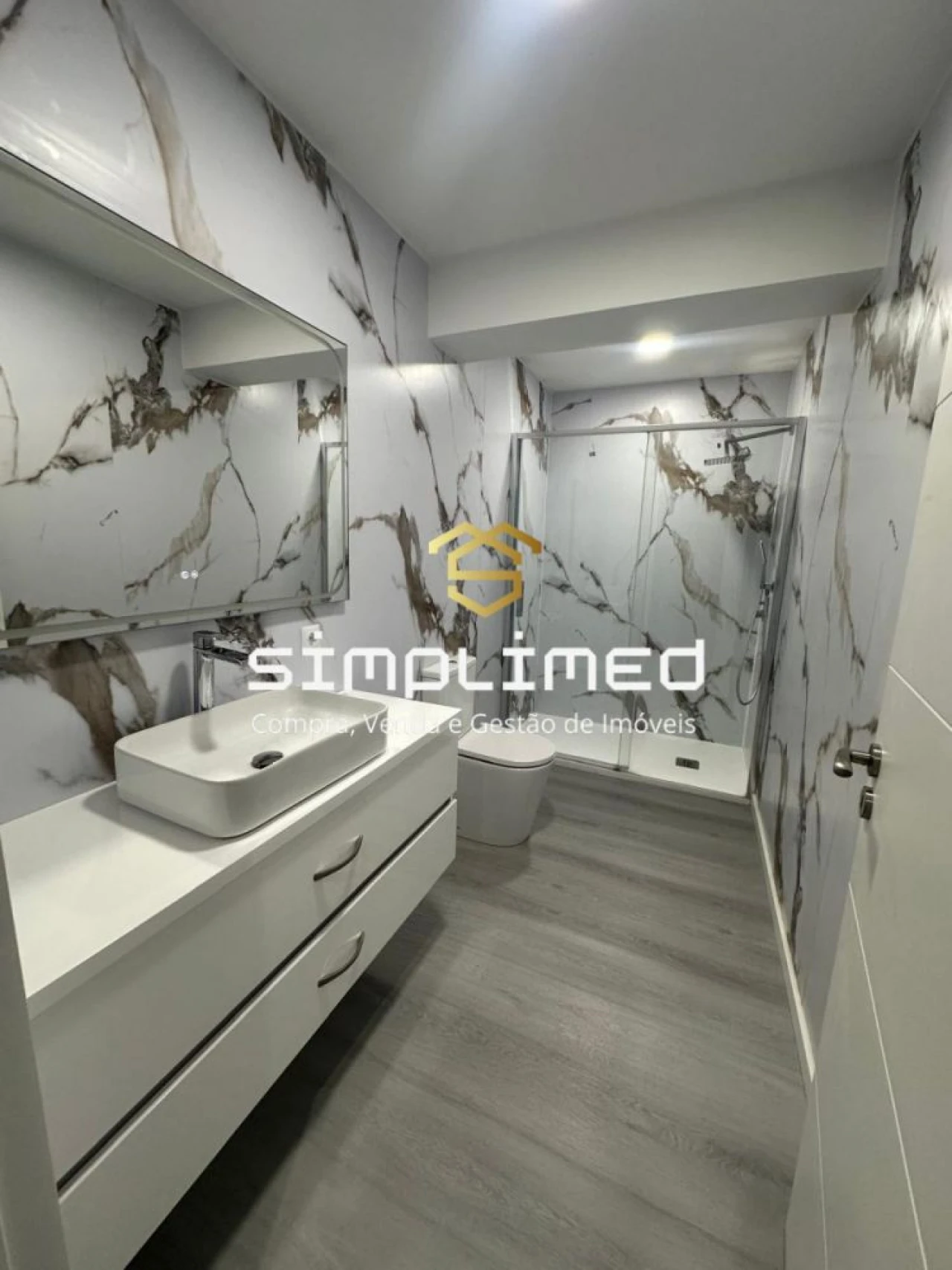 Apartamento T4 para Venda em Fragoso Foto 11