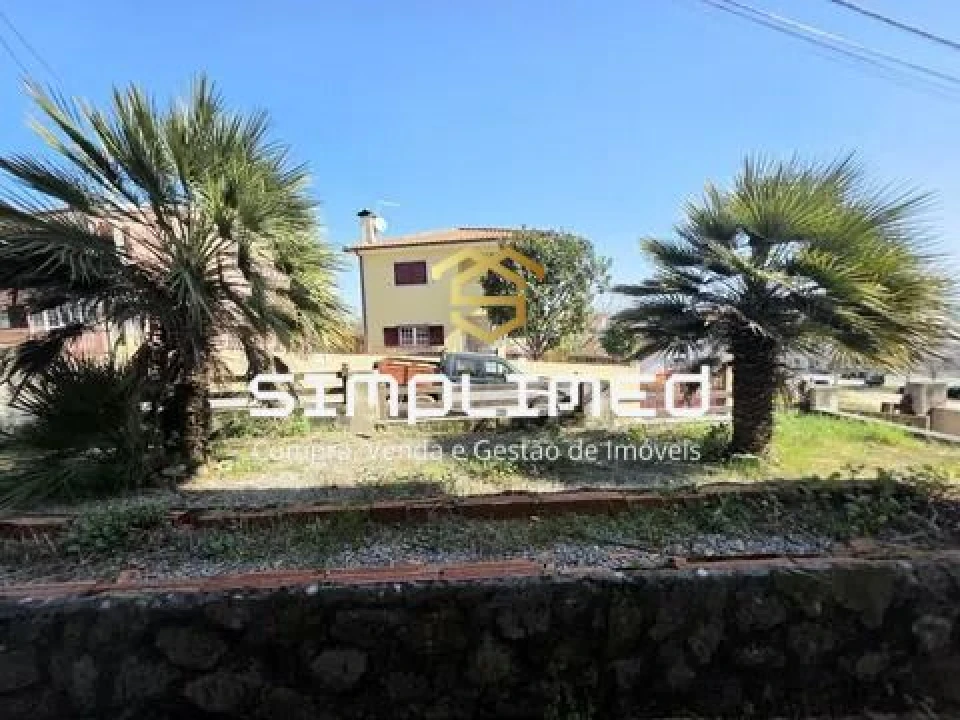 Moradia T3 para Venda em Alijo Foto 5