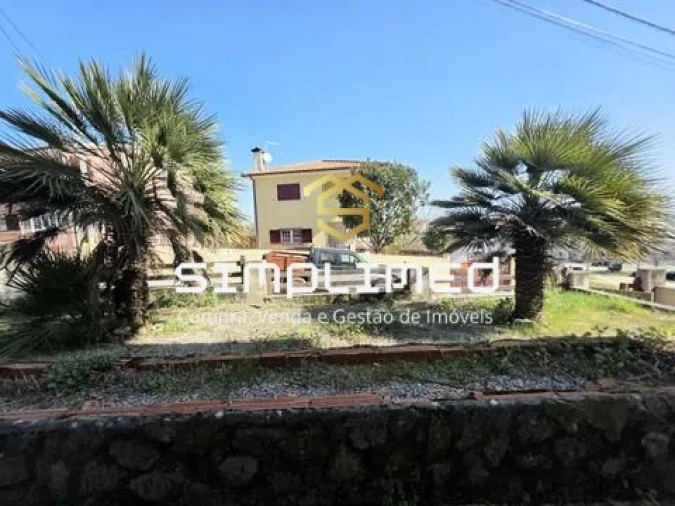 Moradia T3 para Venda em Alijo Foto 5