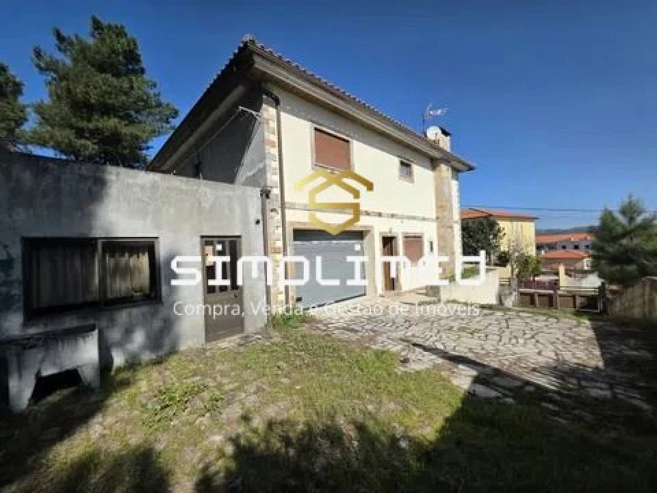 Moradia T3 para Venda em Alijo Foto 3