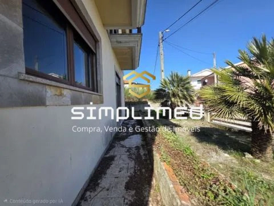 Moradia T3 para Venda em Alijo Foto 8