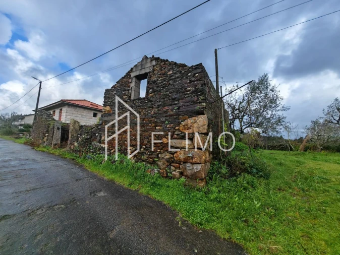 Moradia T1 para Venda em Santa Maria de Sardoura