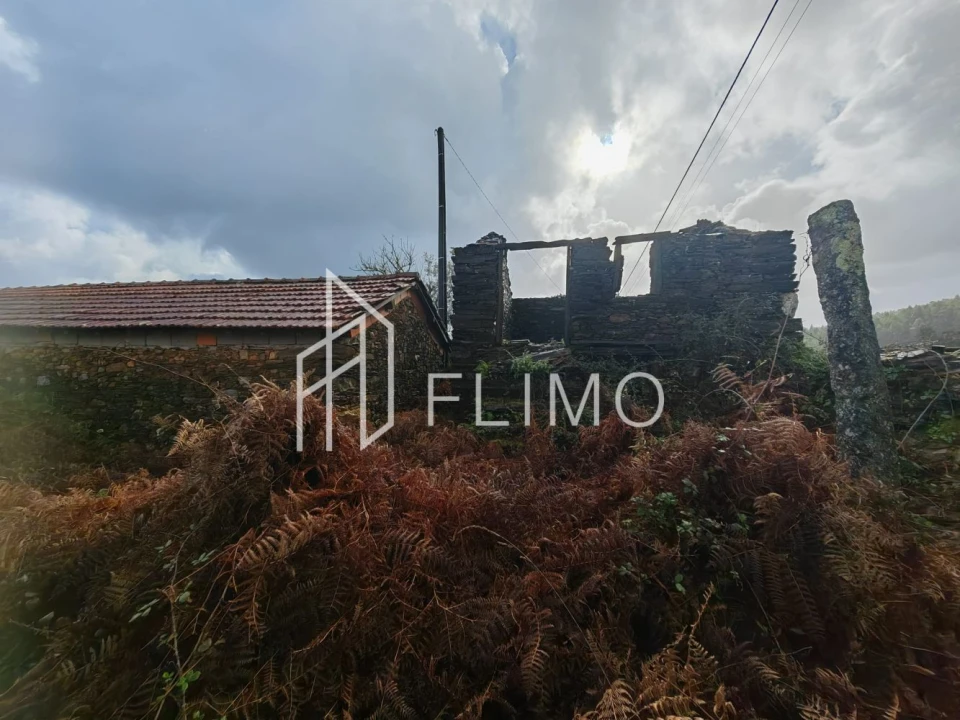 Moradia T1 para Venda em Santa Maria de Sardoura Foto 8