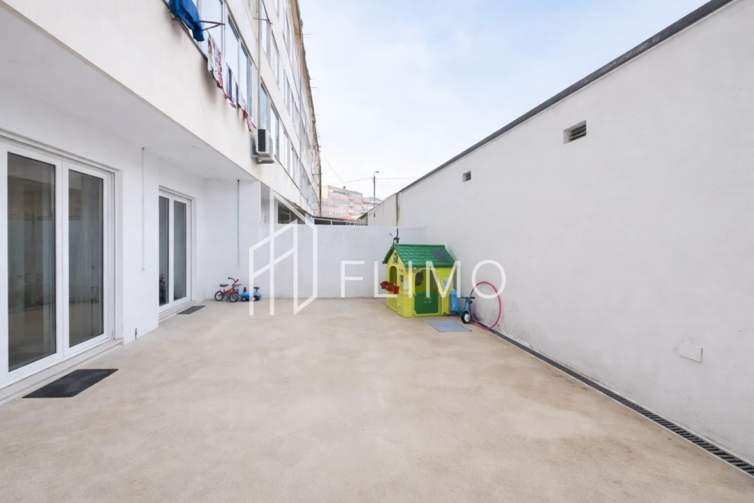 Apartamento T2 para Venda em Canidelo Foto 13