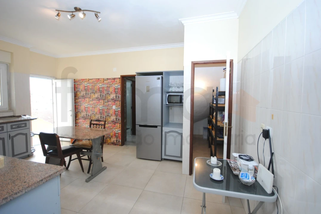 Moradia T6 para Venda em Porto Salvo Foto 26