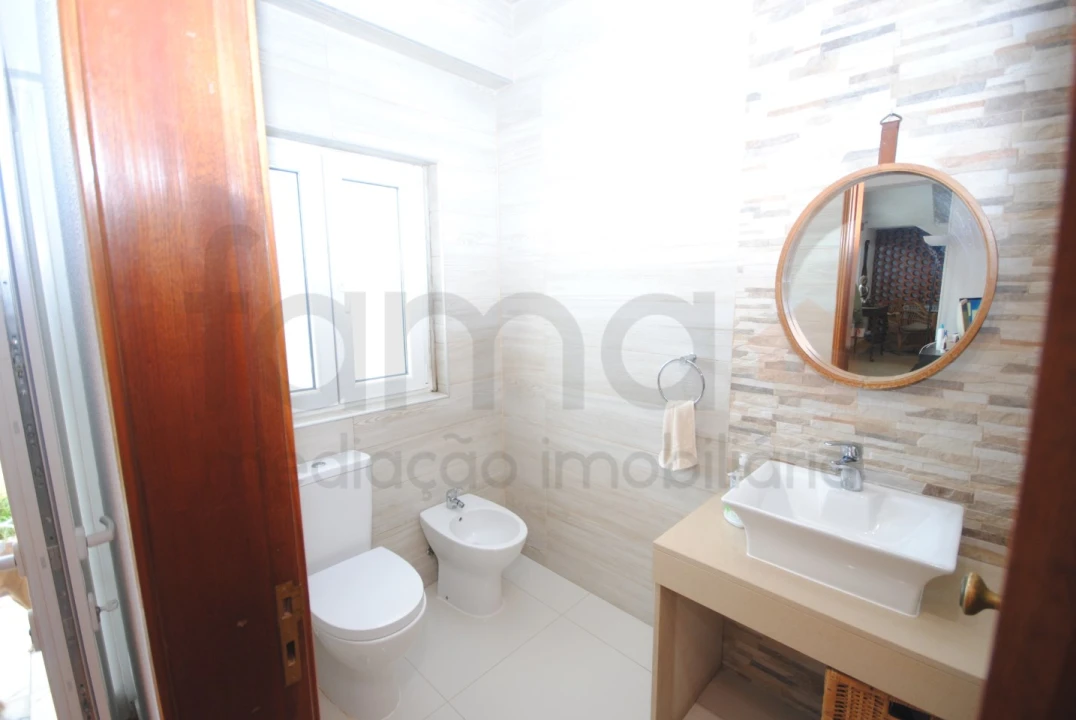 Moradia T6 para Venda em Porto Salvo Foto 39