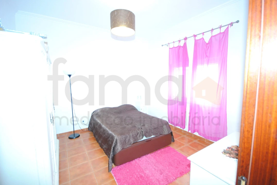 Moradia T6 para Venda em Porto Salvo Foto 44