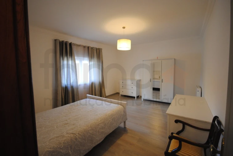 Moradia T6 para Venda em Porto Salvo Foto 7