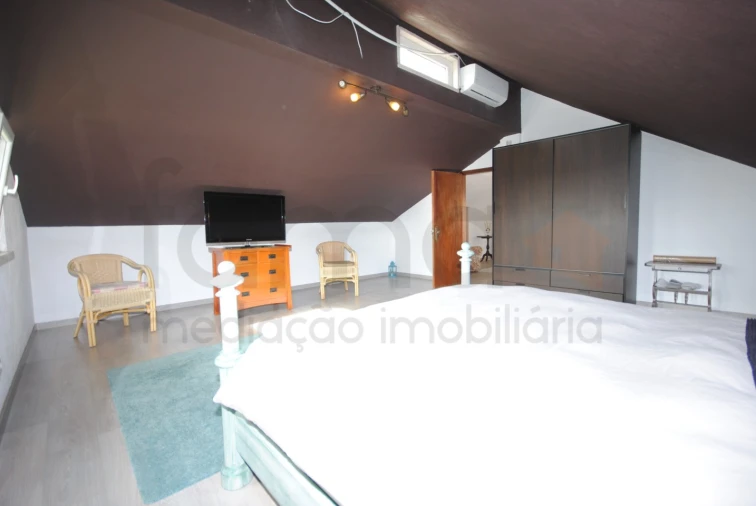 Moradia T6 para Venda em Porto Salvo Foto 20