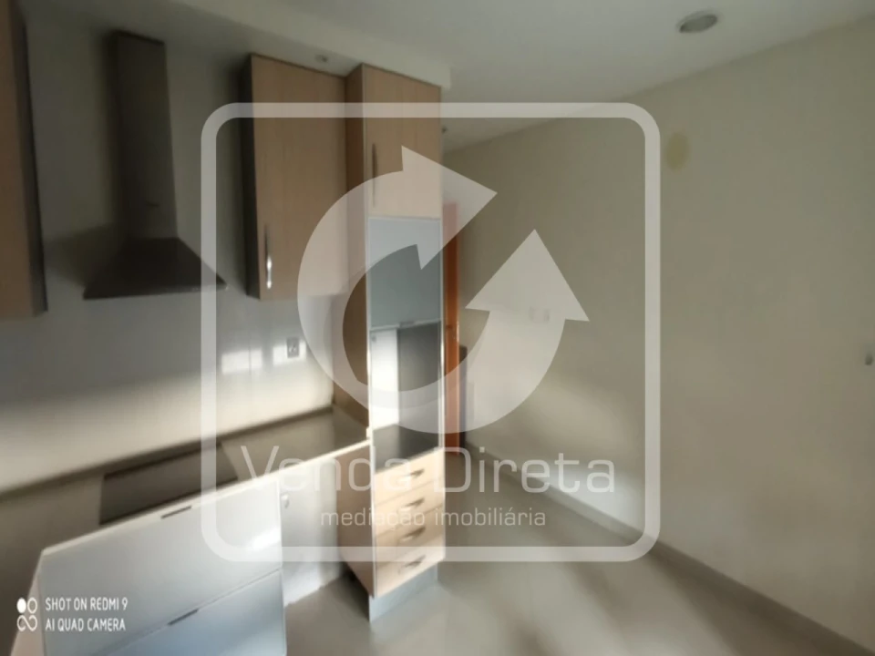 Apartamento T4 para Venda em Pinhal Novo Foto 2