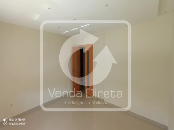 Apartamento T4 para Venda em Pinhal Novo Foto 3